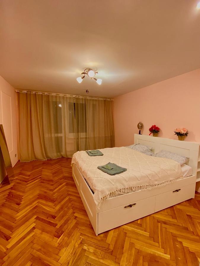 Entire Apartment In A Super Location - Cheap Monthly Rate Krakov Exteriér fotografie