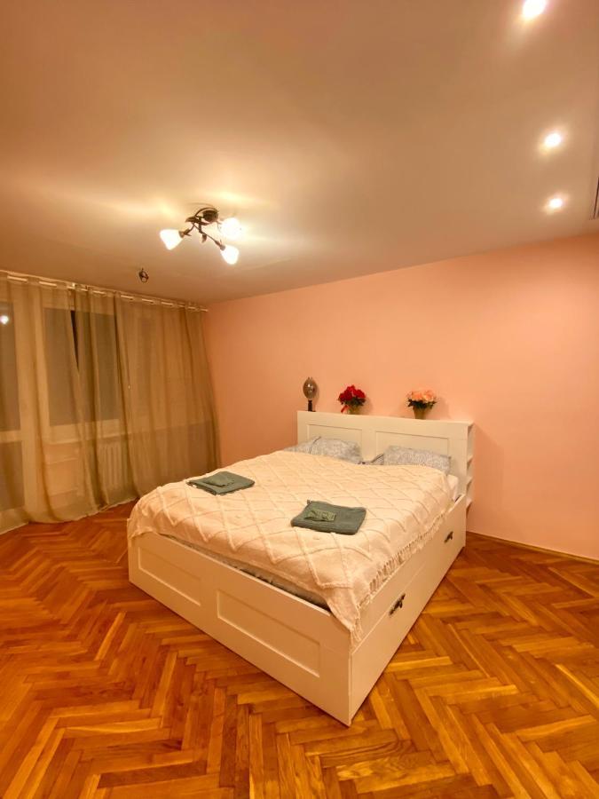 Entire Apartment In A Super Location - Cheap Monthly Rate Krakov Exteriér fotografie