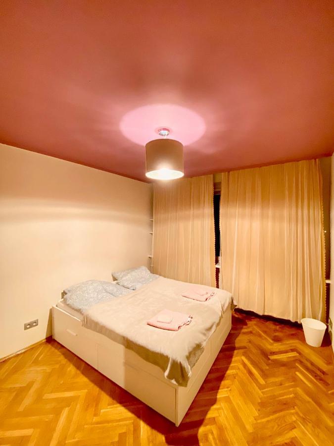 Entire Apartment In A Super Location - Cheap Monthly Rate Krakov Exteriér fotografie